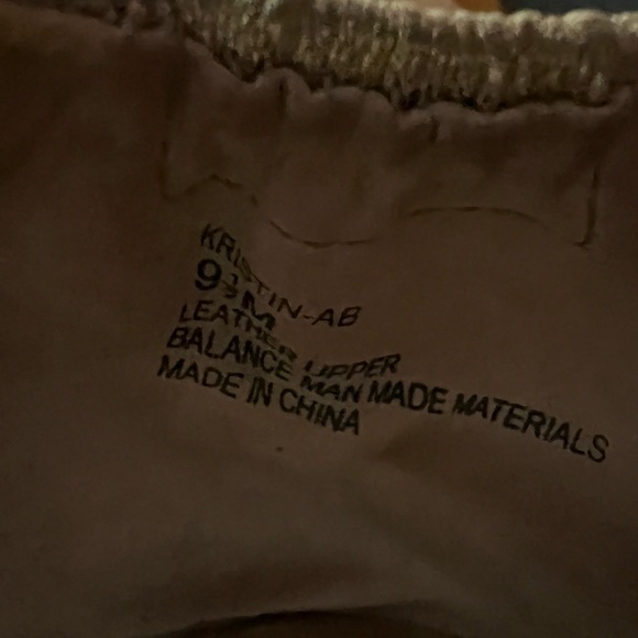 Audrey Brooke Shoes Womens 9.5 Ballet Flat Gold Leather Slip On - Picture 4 of 5